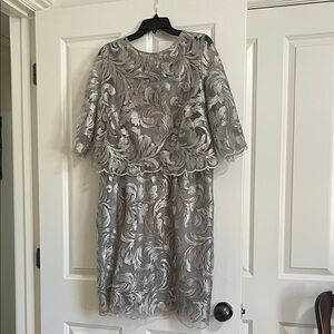 Elegant Silver Floral Long Sleeve Dress